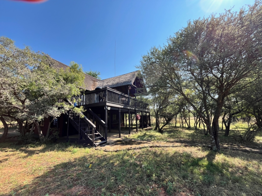 5 Bedroom Property for Sale in Vaalkop AH North West